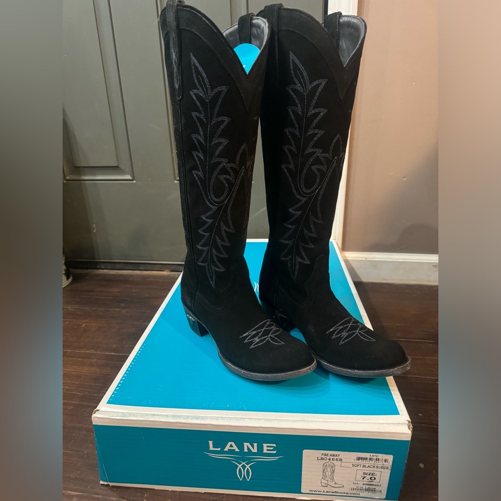Lane fire away suede boots